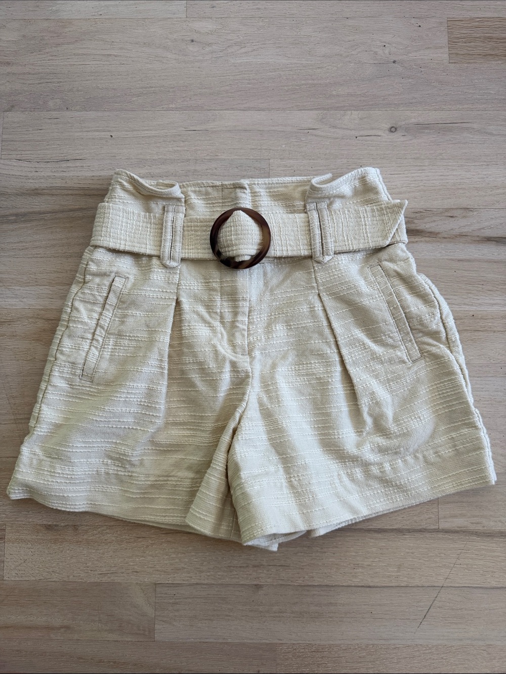 NWOT Sézane Rome High Waisted Shorts Ecru White Beige - FR 32 US 0